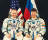 ISS_Expedition_9_Autographs.jpg (25834 bytes)